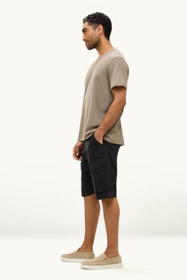 Herren - Jeans-Cargo-Bermudas - schwarz