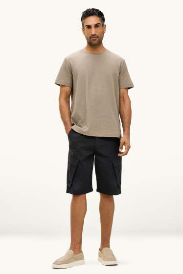 Herren - Jeans-Cargo-Bermudas - schwarz
