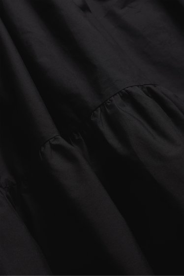 Dámské - Šaty fit & flare s výstřihem ve tvaru V - černá