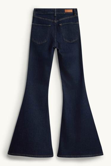 Femei - Flared jeans - talie medie - denim-albastru închis