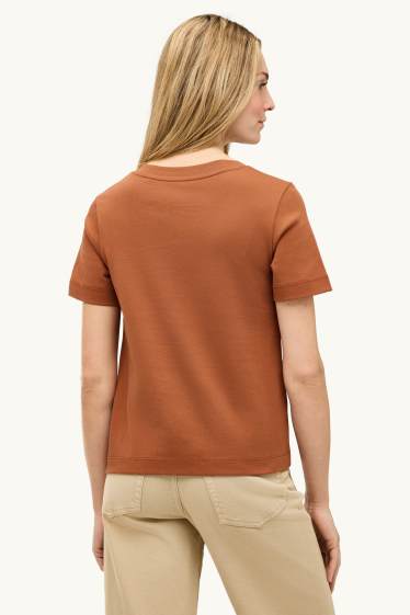 Dames - T-shirt met V-hals - slim fit - bruin
