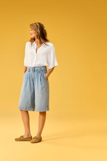 Dámské - Džínové šortky s páskem - high waist - džíny - světle modré