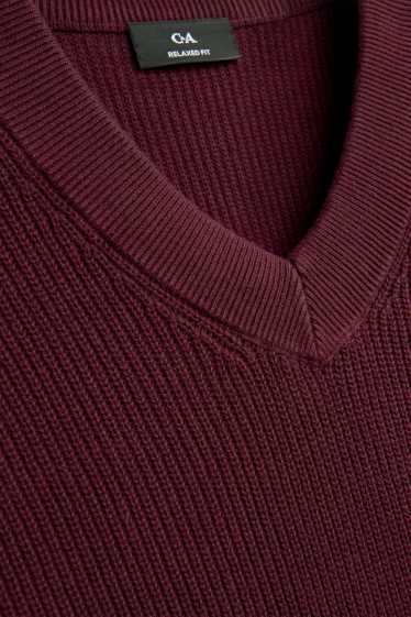 Men - V-neck jumper - bordeaux