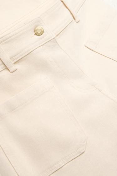 Femei - Pantaloni de stofă - talie medie - wide leg - crem