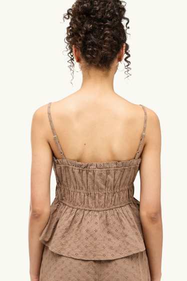 Mujer - Blusa sin mangas - bordado inglés - marrón claro