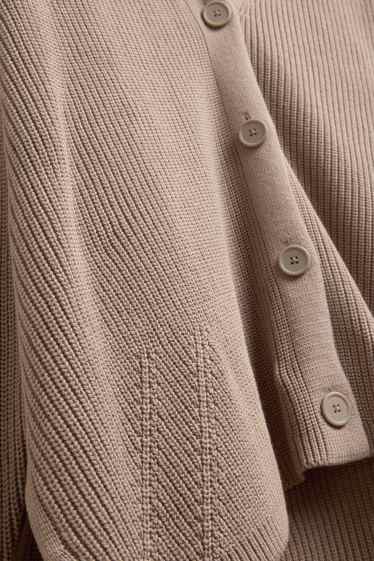 Femmes - Gilet en maille - finition côtelée - couleur nougat