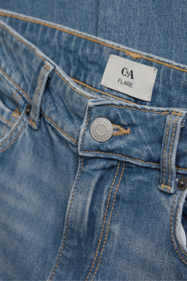 Femei - Flared jeans - talie medie - denim-albastru