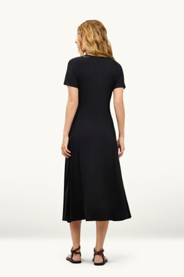 Donna - Vestito svasato - nero