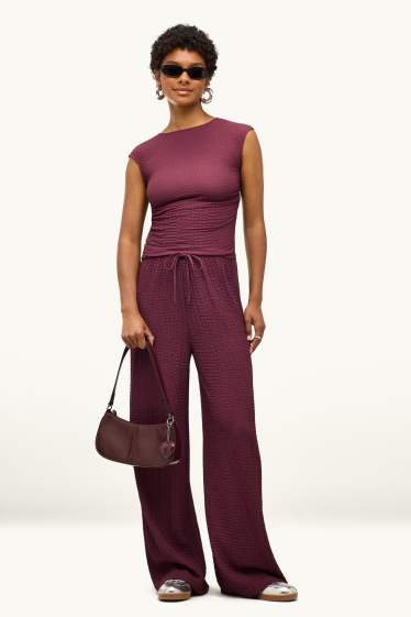 Damen - Stoffhose - Mid Waist - Loose Fit - strukturiert - dunkelrot