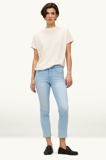 Femmes - Slim jean court - mid waist - jean bleu clair