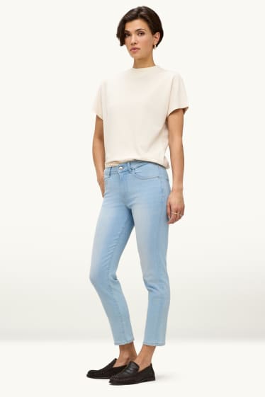 Femmes - Slim jean court - mid waist - jean bleu clair