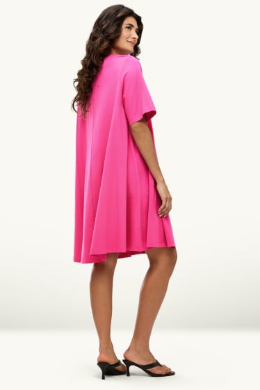 Damen - T-Shirt-Kleid - pink