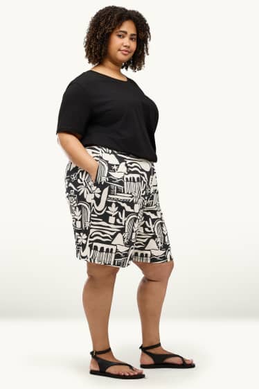 Women - Shorts - mid-rise waist - patterned - white / black