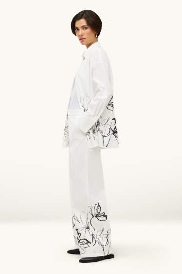 Women - Cloth trousers - high waist - wide leg - white