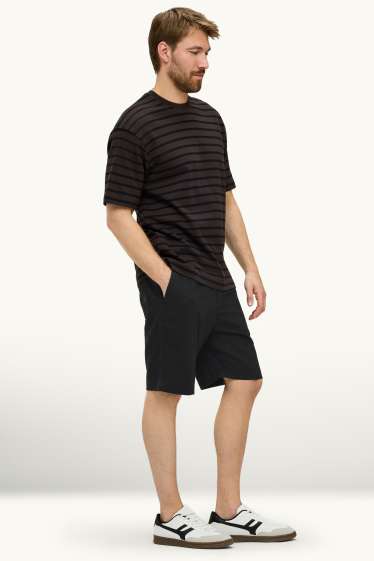 Men - Shorts - linen blend - black
