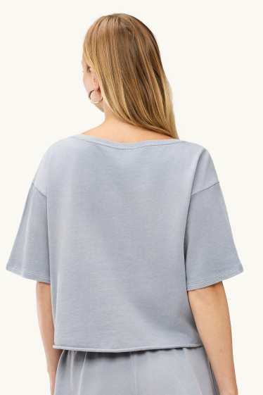 Dames - Kort T-shirt - oversized - lichtgrijs