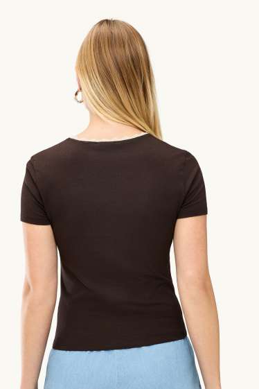 Dames - T-shirt - slim fit - bruin