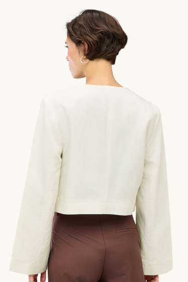 Mujer - Americana crop con parte de lino - slim fit - blanco