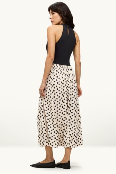 Damen - Fit & Flare Kleid - gepunktet - weiß / schwarz