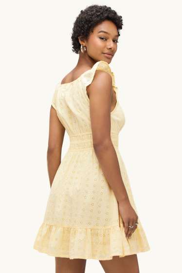 Femei - Rochie - broderie englezească - galben