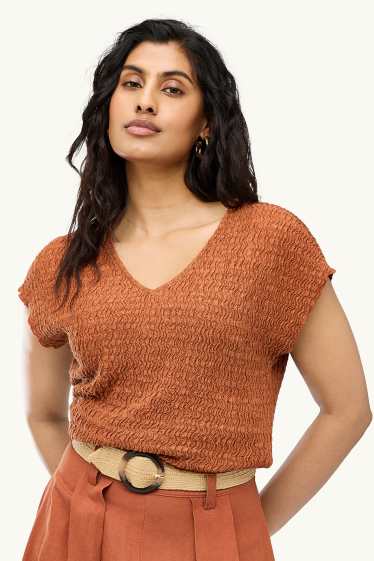 Damen - T-Shirt mit V-Ausschnitt - Regular FIt - braun