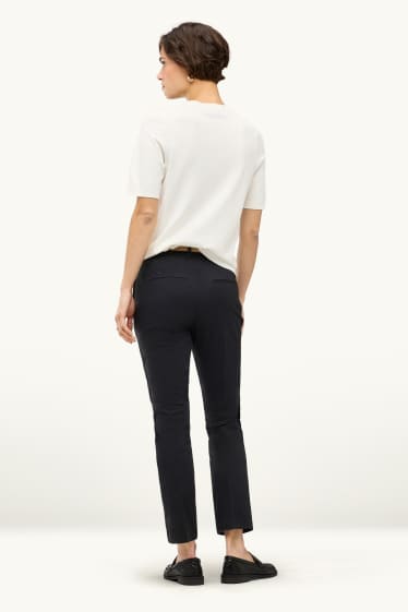 Damen - Stoffhose mit Gürtel - Mid Waist - Tapered Fit - schwarz