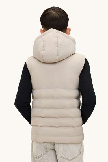 Kinderen: jongens - Bodywarmer met capuchon - waterafstotend - beige