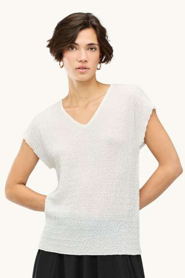 Femei - Tricou cu decolteu în V - regular fit - alb