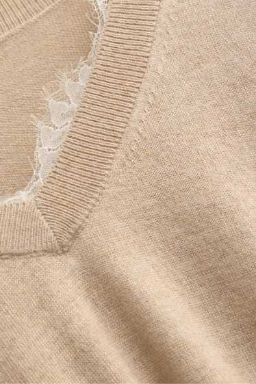 Femmes - Pull avec encolure en V - beige