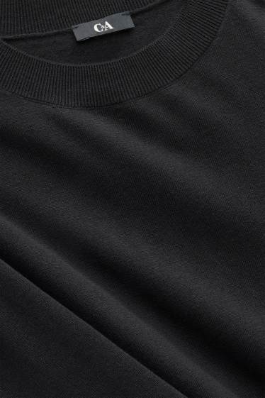 Femei - Pulover din tricot fin - negru