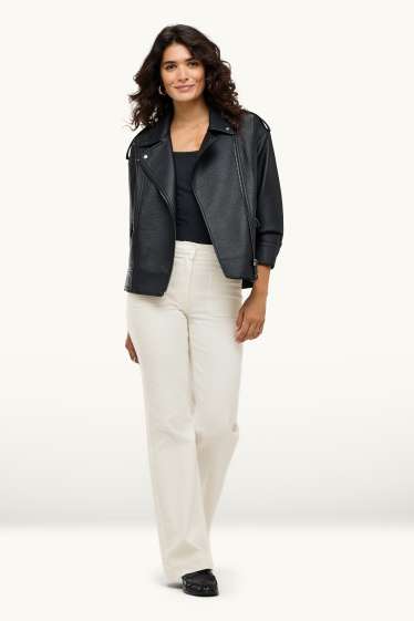 Femei - Flared jeans - talie medie - alb