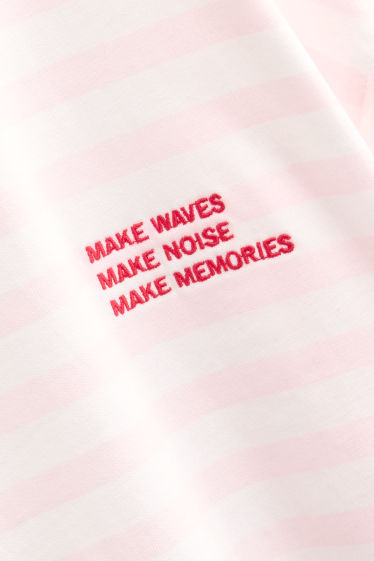 Femmes - T-shirt - Oversize - à rayures - blanc / rose