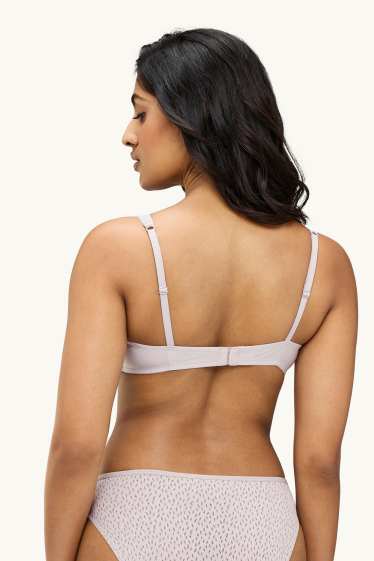 Femmes - Soutien-gorge à armature - PLUNGE - ampliforme - texturé - crème