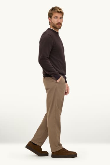 Hommes - Chino - tapered fit - finition texturée - marron clair