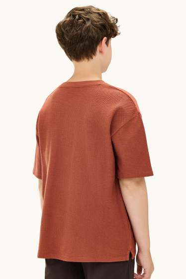 Children Boys - Short sleeve T-shirt - textured - rust