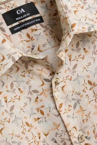 Uomo - Camicia business - regular fit - colletto all’italiana - facile da stirare - beige chiaro