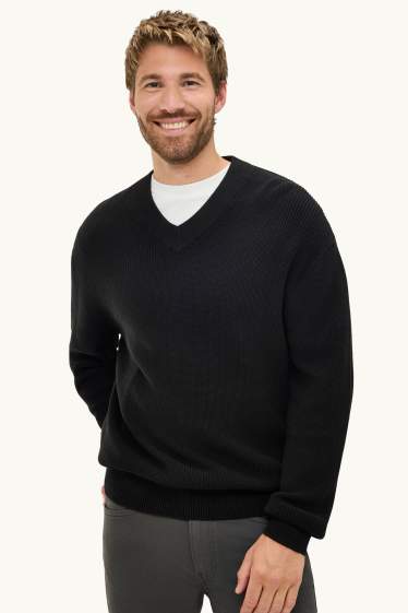 Hommes - Pull avec encolure en V - noir