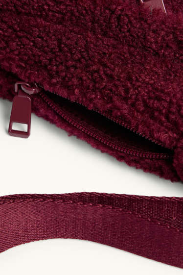 Femmes - Sac à bandoulière en peluche - rouge foncé