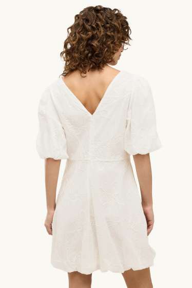 Women - V-neck dress - floral - white