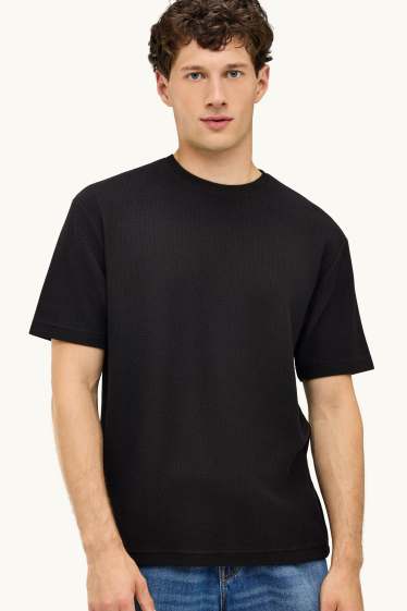 Herren - Strick-T-Shirt - Regular Fit - gerippt - schwarz