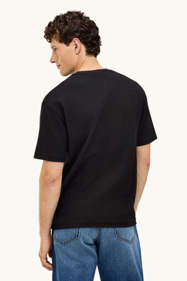 Herren - Strick-T-Shirt - Regular Fit - gerippt - schwarz