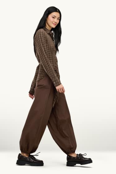 Dona - Pantalons orientals - mid waist - camal Balloon - estil 2 en 1 - marró