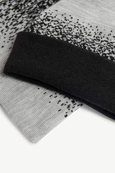 Kinder Buben - Set - Beanie und Loop Schal - 2 teilig - gemustert - schwarz / grau