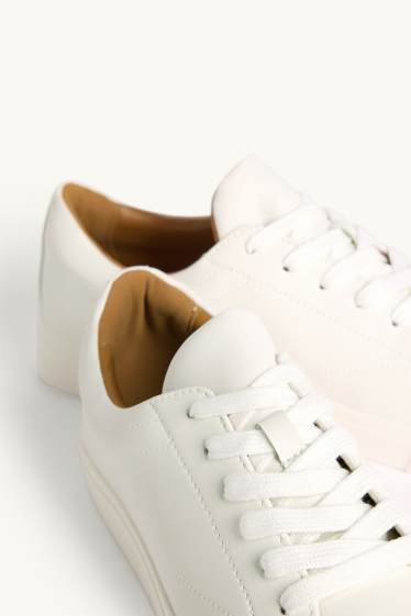 Herren - Sneaker - Lederimitat - cremeweiss