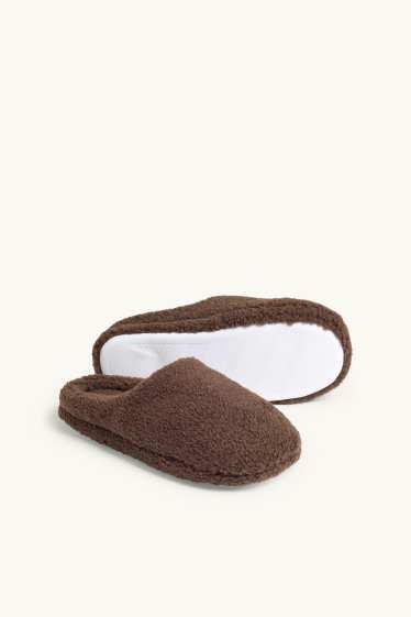 Femmes - Chaussons en peluche - marron foncé