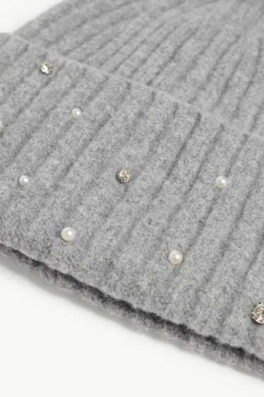 Dames - Muts met strass-steentjes en parels - geribd - lichtgrijs