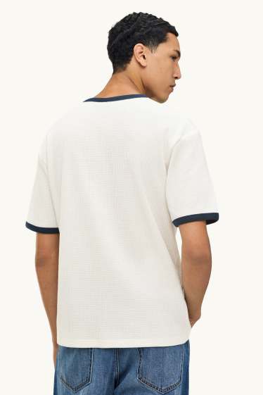 Heren - T-shirt - relaxed fit - met structuur - wit
