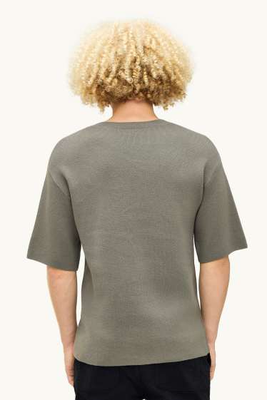 Men - Knitted T-shirt - regular fit - khaki