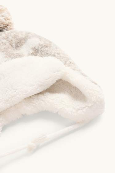 Baby: jongens - Beertje en denneboom - babymuts met pompon - wit / beige