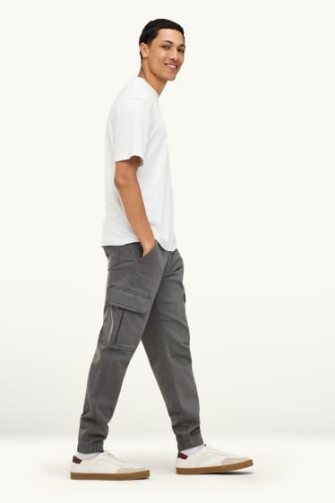Bărbați - Pantaloni cargo - tapered fit - gri